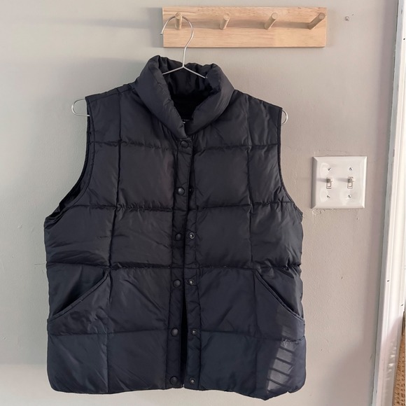 Lands end puffer vest. Medium - Picture 1 of 3